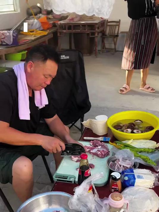 买了一百多食材,全家一起吃烧烤,太过瘾了……