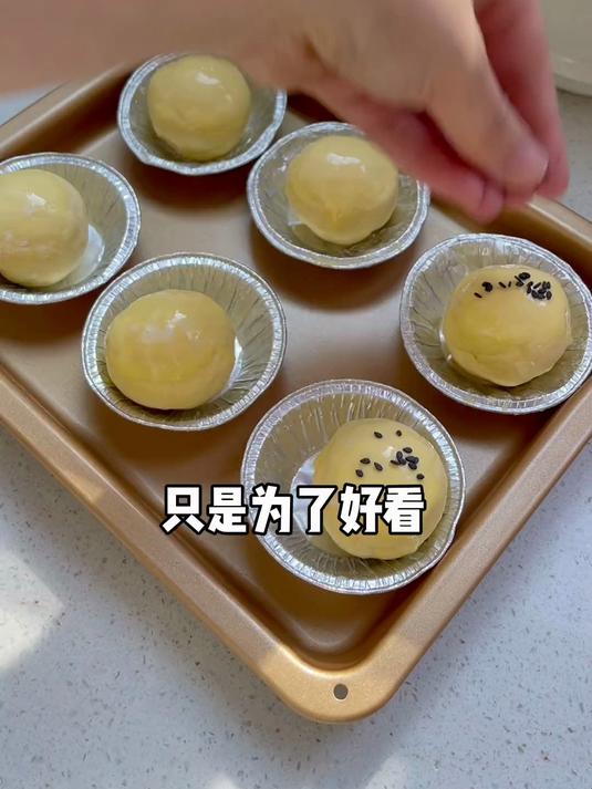 今天是烤箱蛋挞皮的组合，万万没想到蛋挞皮这么会玩