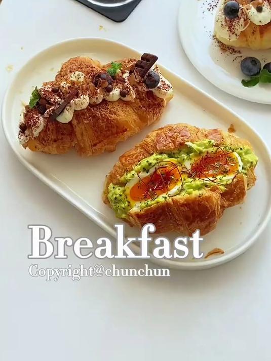 5分钟工作日早餐双拼自烤牛角包三明治