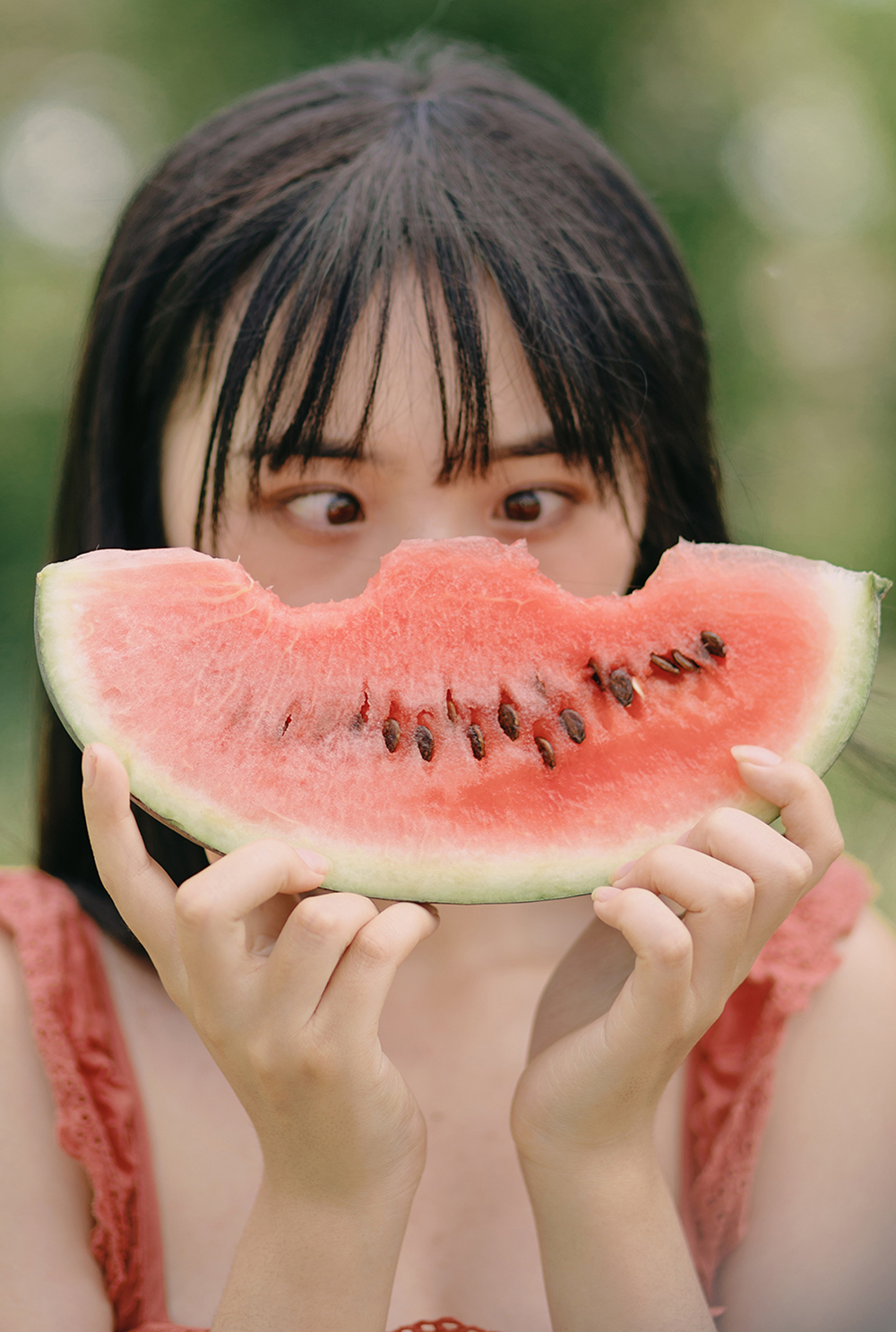 图片[22]-夏日阳光下的女孩-六色网