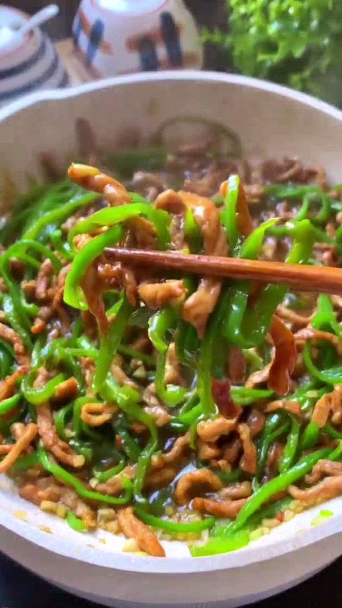 肉丝炒青椒怎么做好吃,快来学一学。