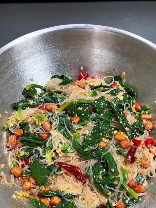 菠菜拌粉丝，酸辣解腻，好吃到停不下来#凉拌菜#