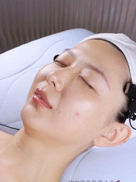 睡醒变身绝美人鱼