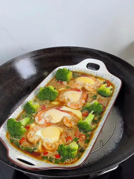 一上桌就秒光,根本不够吃的虾仁蒸蛋