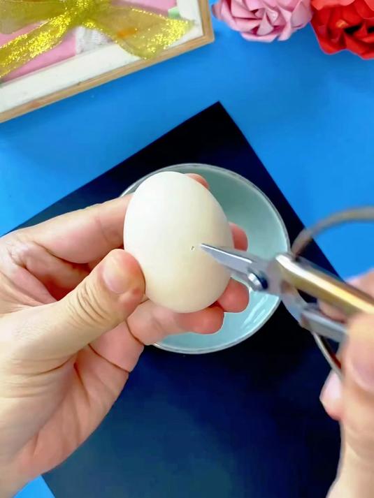 陪孩子用鸡蛋壳DIY萌趣玉兔小夜灯吧#亲子手工 #手工diy #幼儿手工 #儿童创意手工