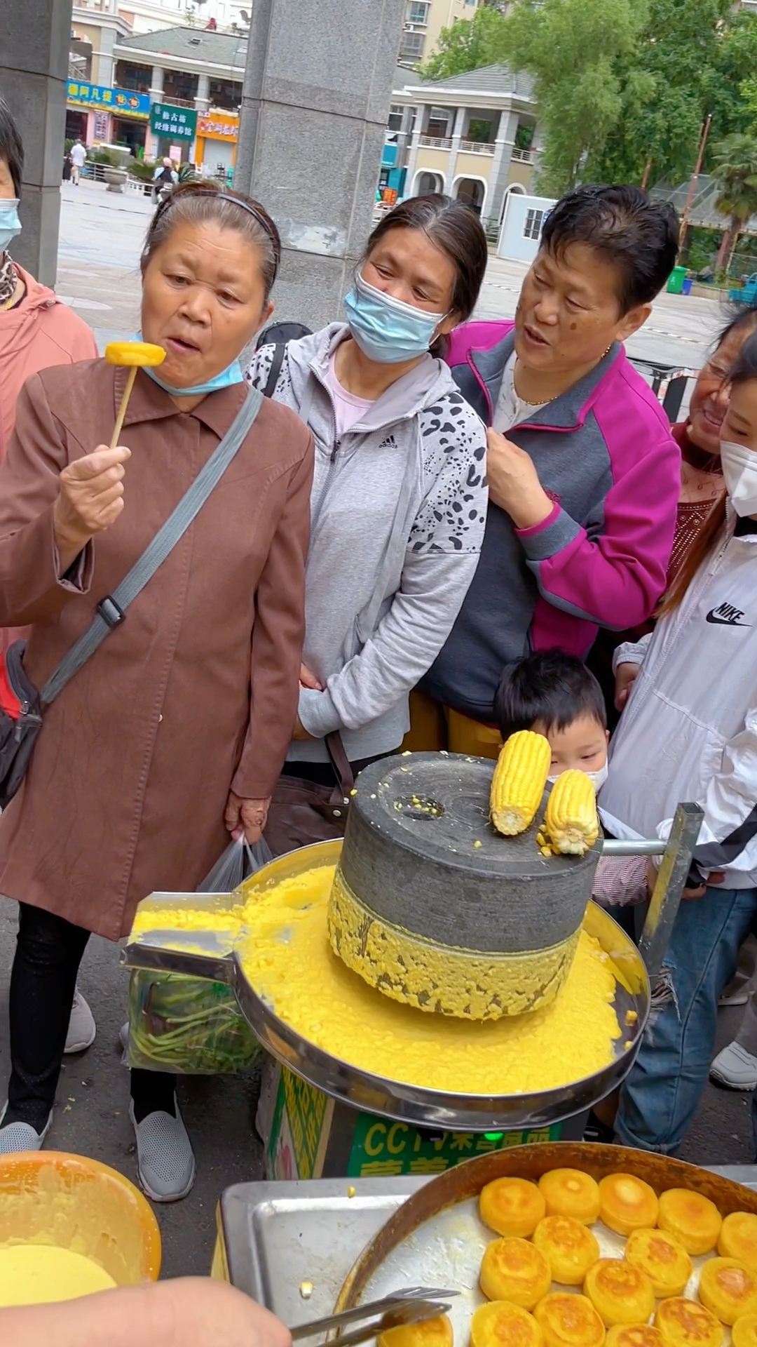 石磨黄金玉米饼,今天免费教会大家