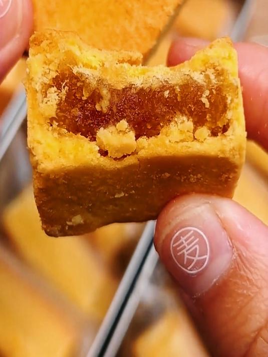 福建朋友强烈推荐给我的凤梨酥,酸酸甜甜真的超好吃还划算