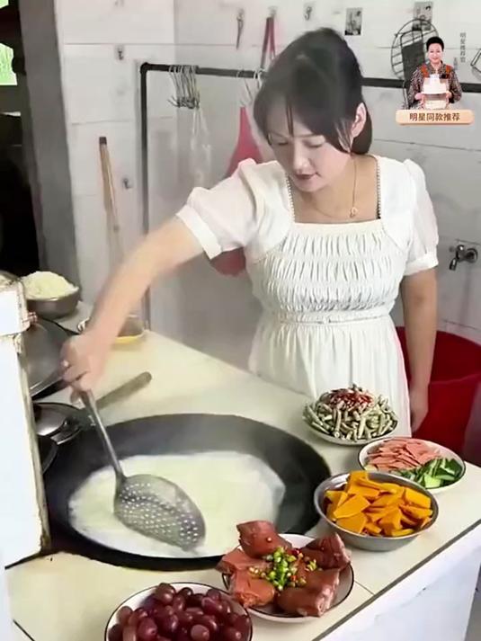 白菜韭菜用它绞,拌饺子馅不出水,皮薄馅大超香!