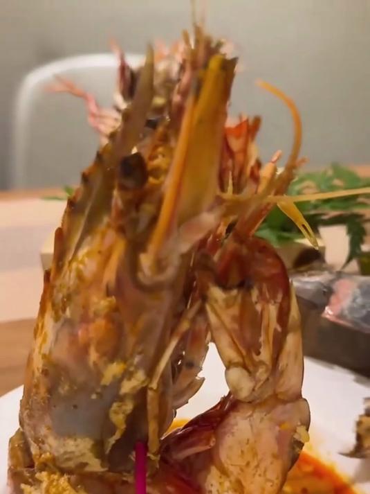鲜捕黑虎虾,新鲜度高,家庭吃饭合适
