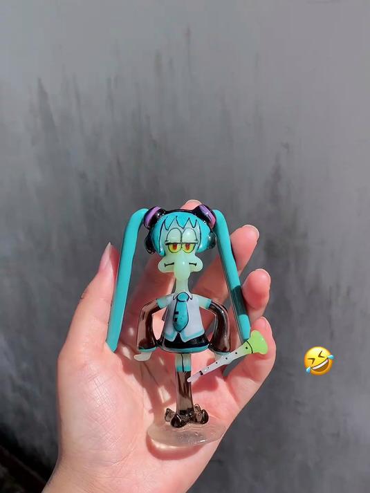 用玻璃做的？章鱼哥未来hhh 章鱼哥