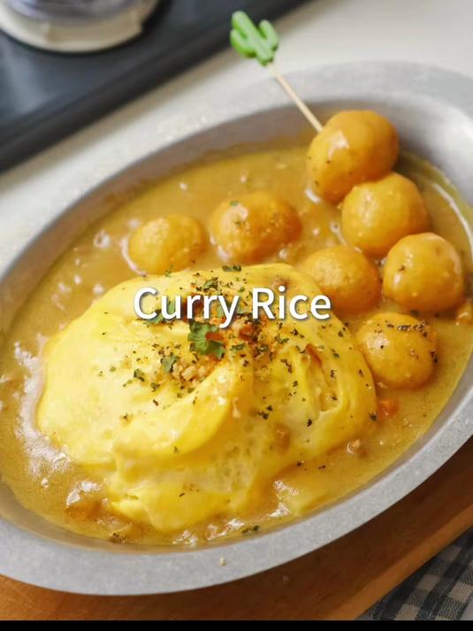 咖喱鱼蛋旋风蛋包饭