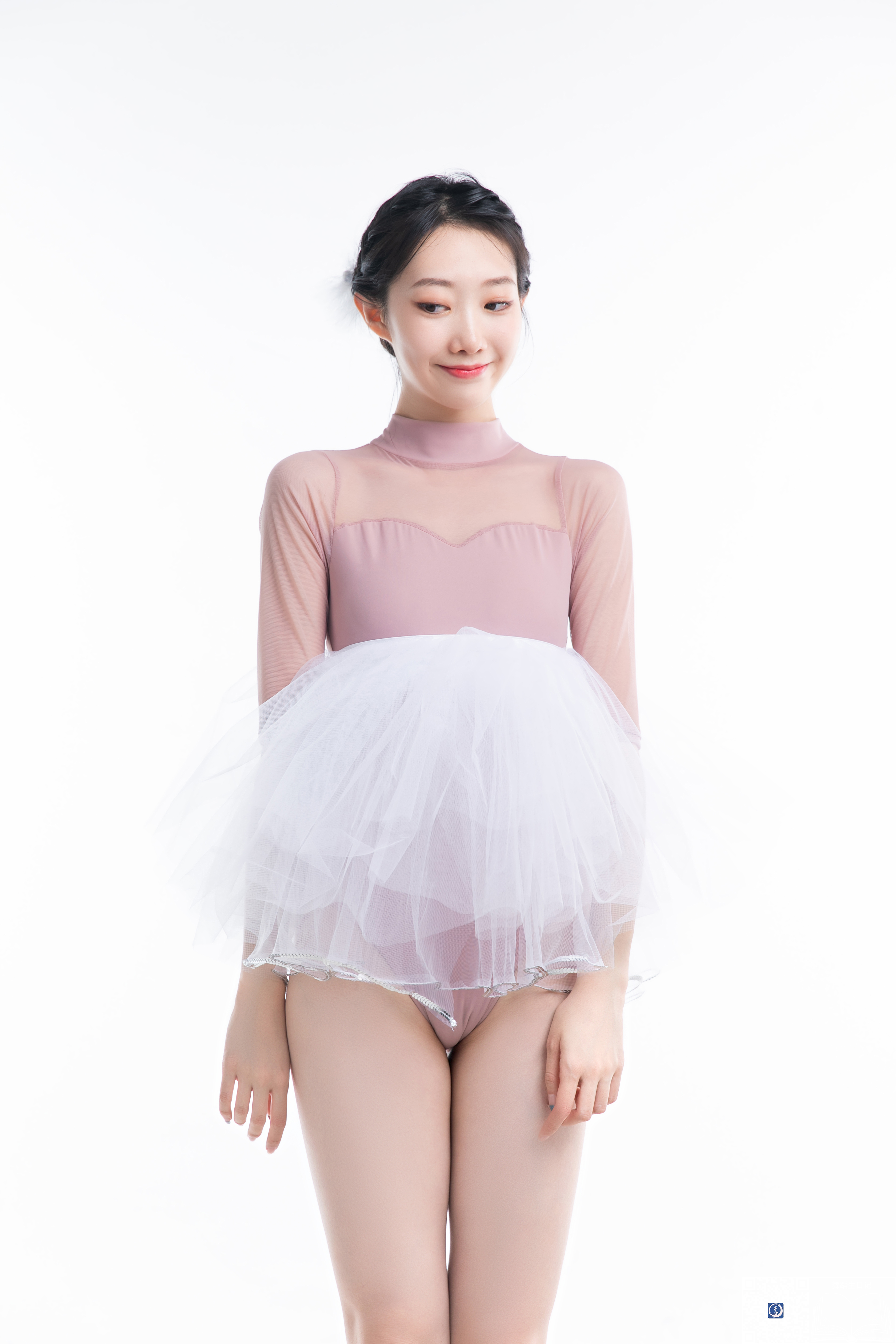 [GALLI嘉丽]舞蹈生日记 008 - 鱼子[40P117M]-六色网