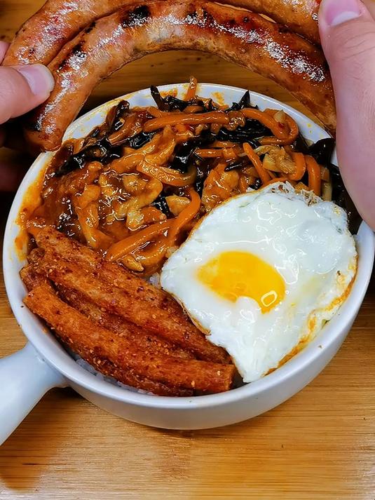 鱼香肉丝还是宫保鸡丁 鱼香肉丝 宫保鸡丁 盒饭