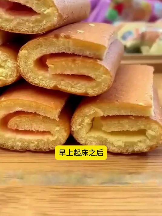 盼盼蛋黄派瑞士卷老面包,打造营养早餐新典范