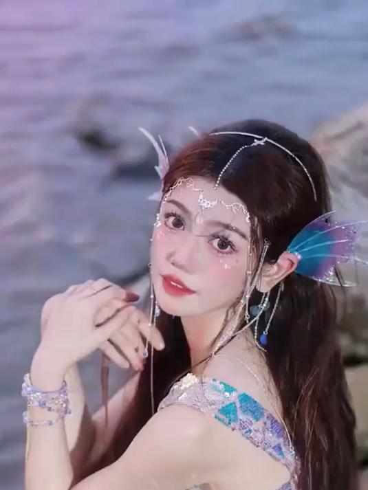 总要当一次人鱼公主吧~今天的妆容有击中你的心脏吗？