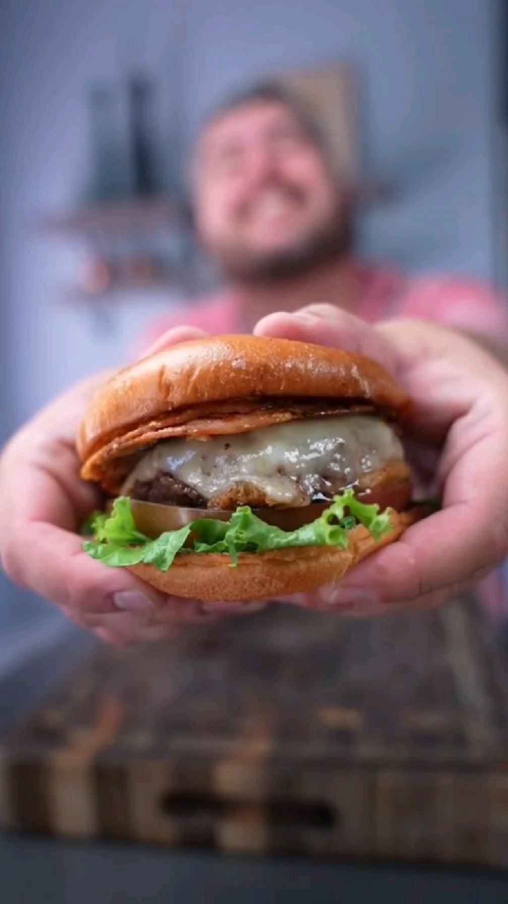 胡子大叔的买不到就自己做系列:芝士牛肉火腿汉堡