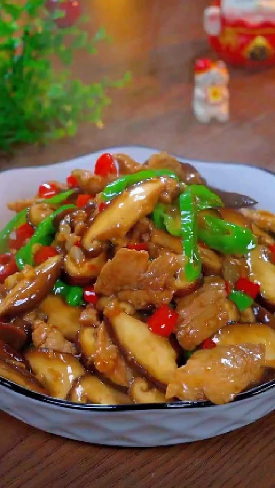 香菇炒肉的做法