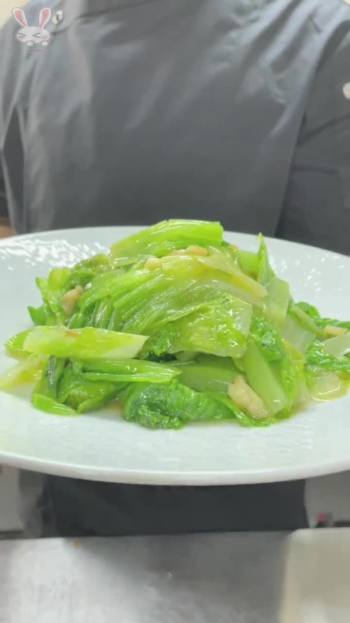 作为10年的厨师长翠花,分享一道蒜蓉炒生菜