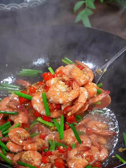 你像我这样做个香辣虾,香辣入味