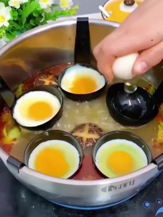 家里爱吃荷包蛋的,可以试试这个挂锅煮蛋器!导热快2分钟就煮好