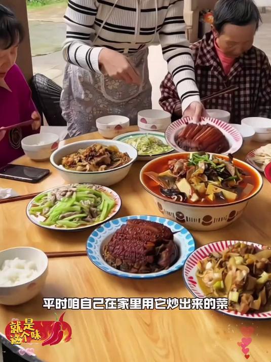 家宜庆重庆正宗农家小炒酱,拌饭家用严选提鲜配料