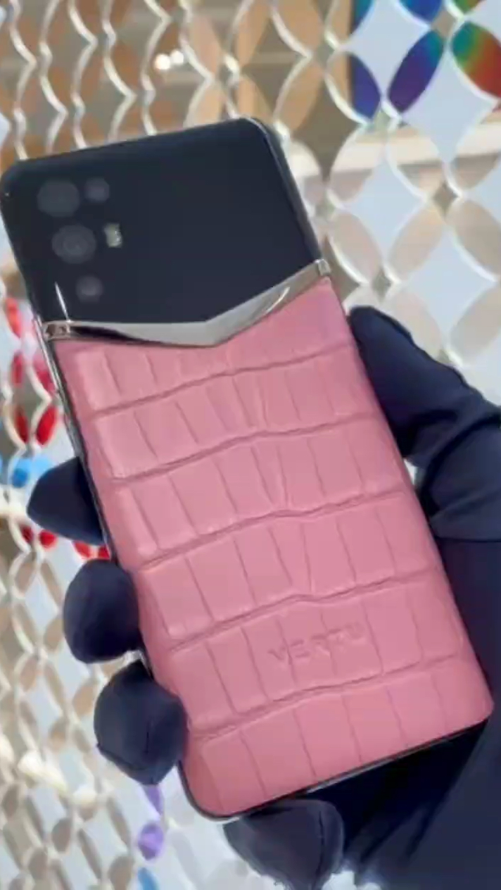 VERTU新款5G高定版粉色鳄鱼皮