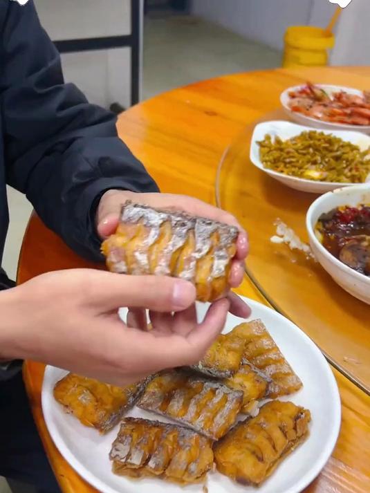 深海美味锁罐中!带鱼罐头即食,鲜香浓郁超方便!