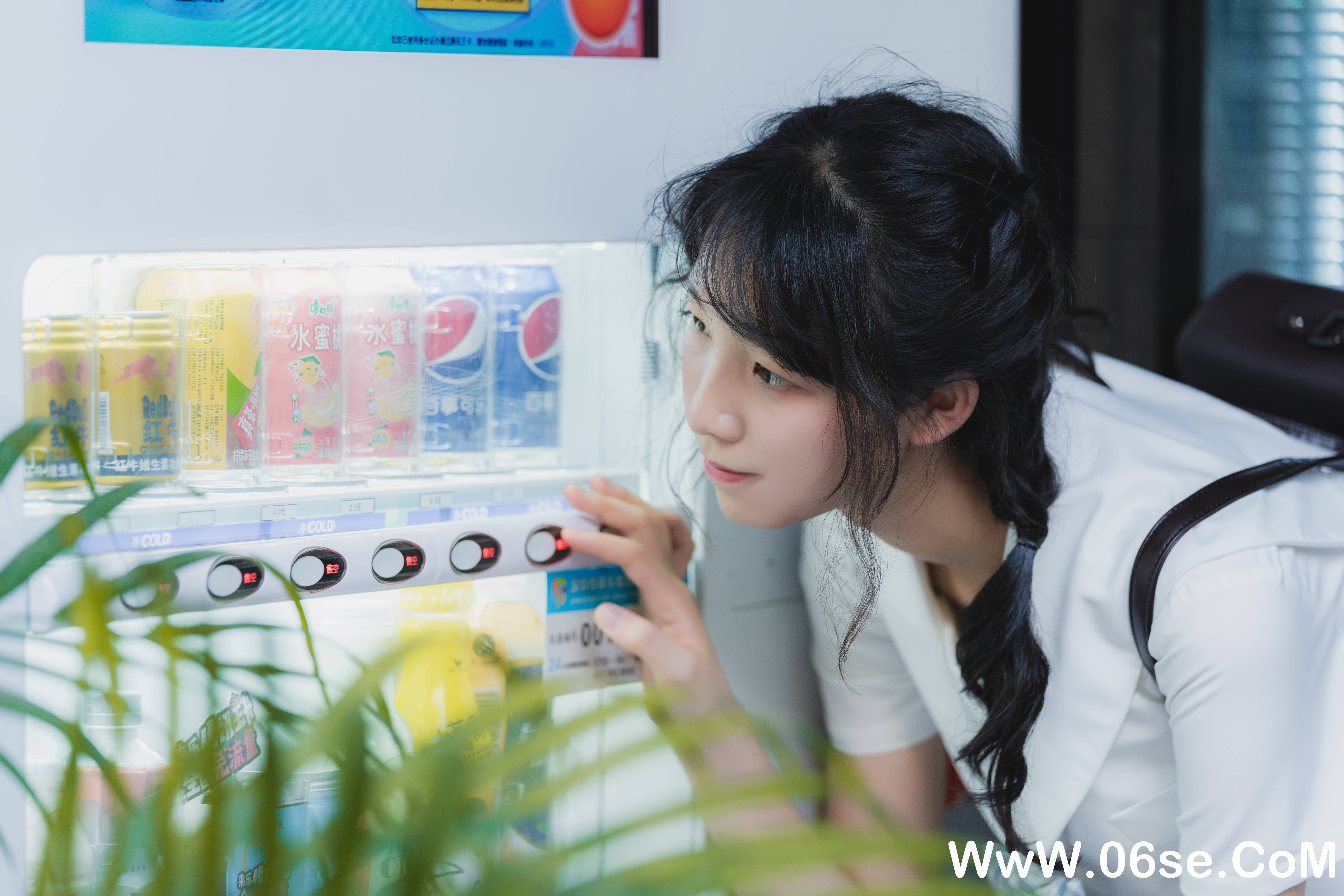 图片[20]-西瓜少女 NO.003 – 凤凰新村JK户外[57P1.3G]-六色网