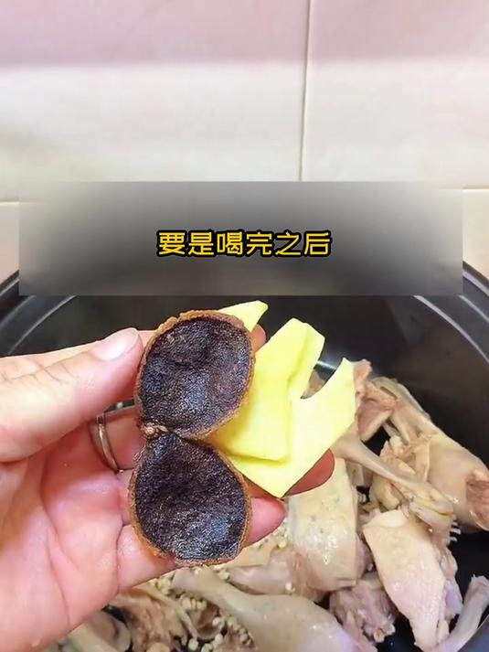 鲜香扑鼻冬瓜薏米老鸭汤 家常慢炖的温暖