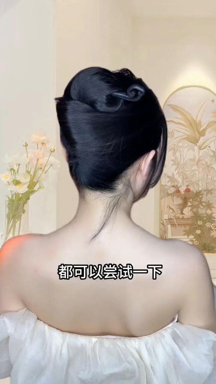 中短发,长发都可以梳的现代风改良版的簪子盘发教程,简约又高级