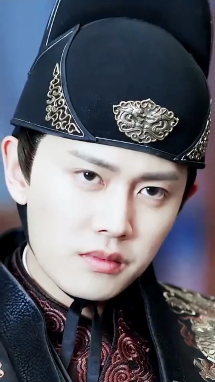 锦衣之下:飞鱼服陆大人!