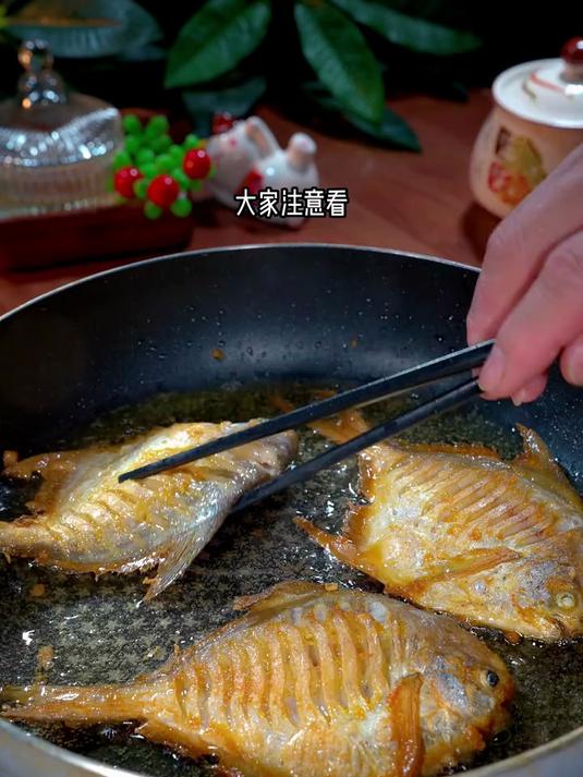 香煎鲳鱼做法太美味了