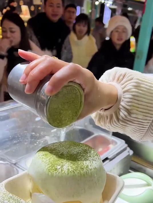 家里的话语权是被我妥妥拿捏,夜市一人一个摊位舒芙蕾又赢了?