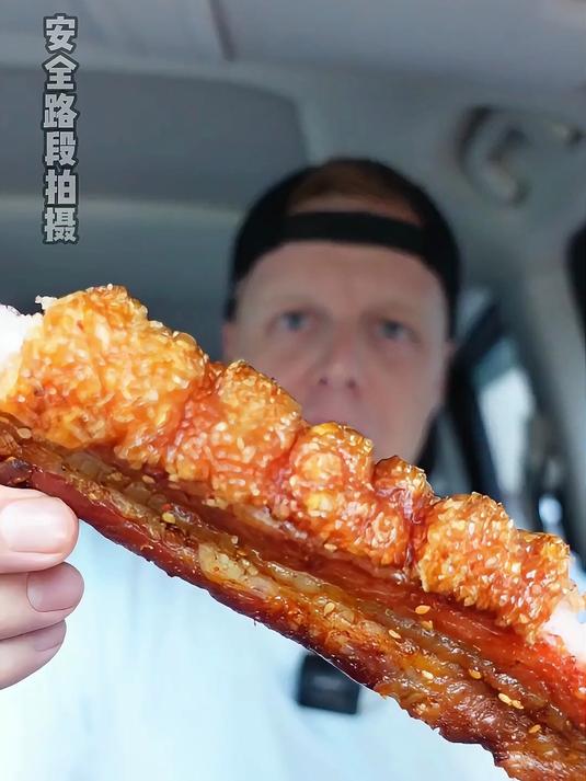 吃麻辣烫吗？配上炸鸡和脆皮五花那种！