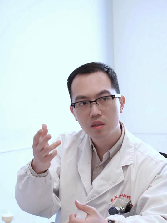 眼睛调节力不足,多做这个斗鸡眼训练!