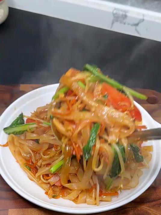 香喷喷的爆炒河粉