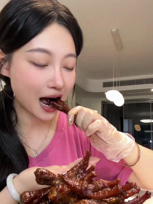 性价比贼高的鸡爪完全是黑鸭平替解馋必备鸡爪