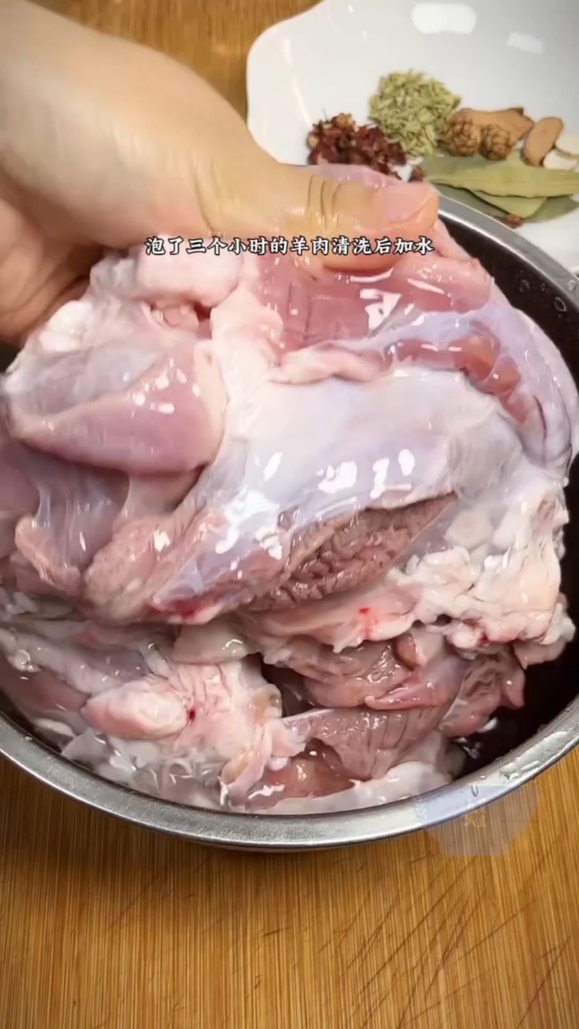 羊肉泡馍的制作过程