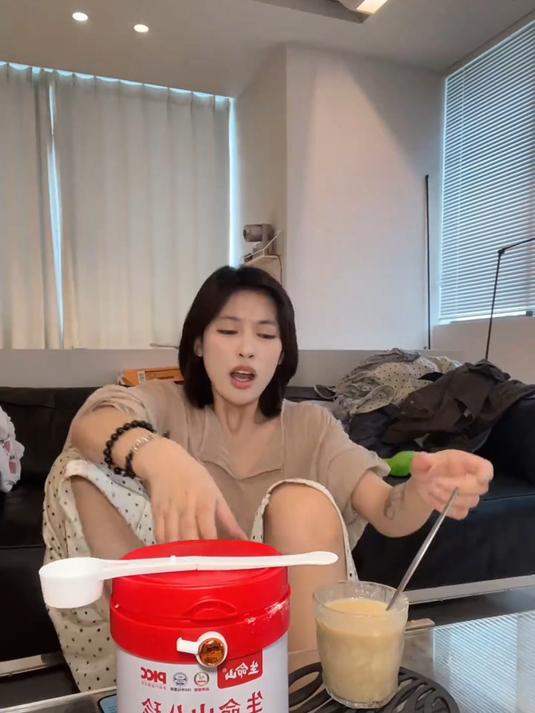 八珍粉是一个经典的古方九种食材搭配口感香醇顺滑给孩子早餐做