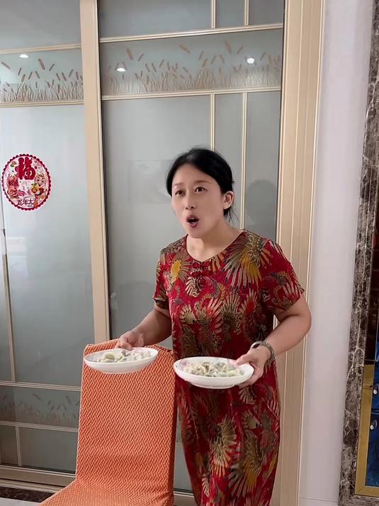 最爱吃那韭菜馅儿的饺子了