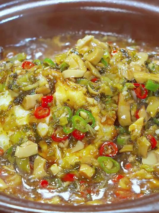 酸菜小笋焖荷包蛋太下饭了