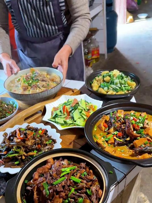 大姑回来了,一桌家常菜吃的是家的味道!