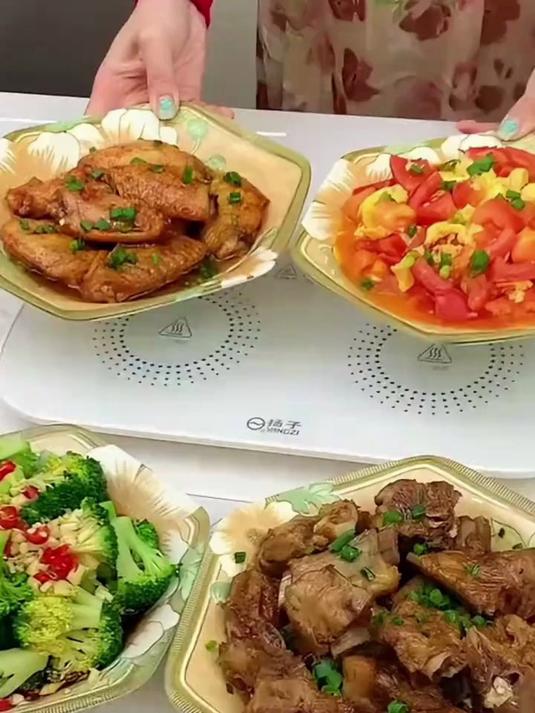 有了这个扬子暖菜板就不怕了冷了,饭菜一直都是热乎乎的!