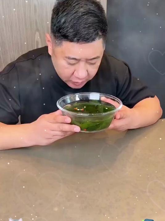 不用备食材!汤包有裙带菜 + 紫菜 + 虾皮,冲好鲜掉眉毛,太值!