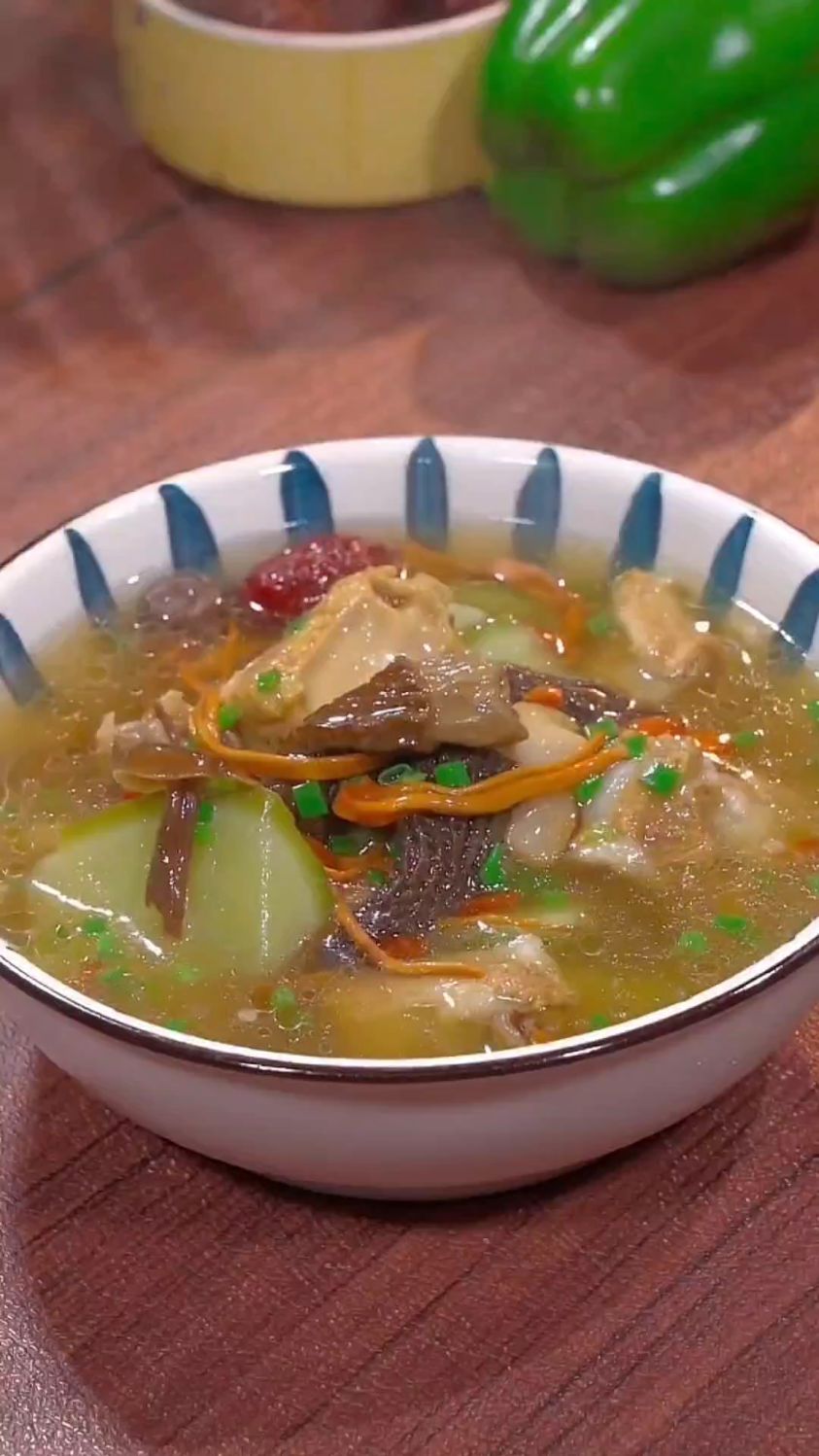 菌菇排骨汤的家常做法