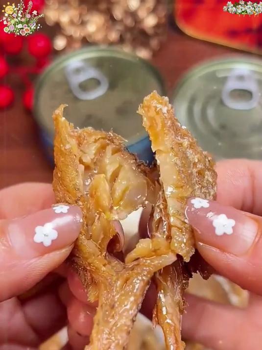 黄花鱼罐头配料很干净，都是精选新鲜深海黄花鱼，特别入味！