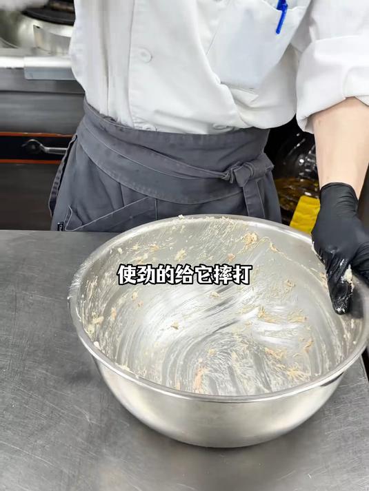 用炉肉做的白菜丸子汤，这道菜性价比拉满！#美食# #鲁菜# #炉肉#