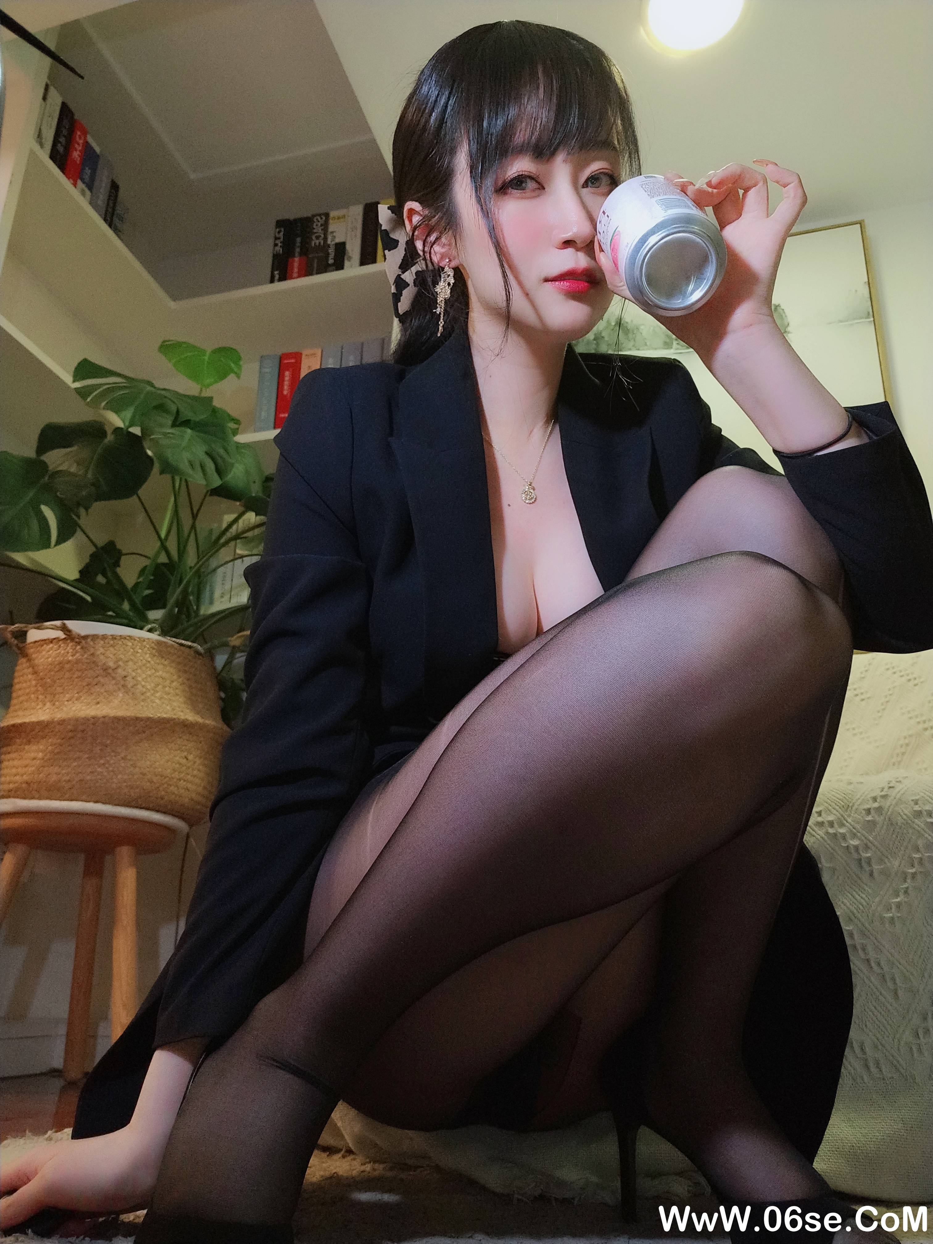 图片[20]-Coser小姐姐白银 NO.098– 酒后女秘书 [70P+2V627M]-六色网
