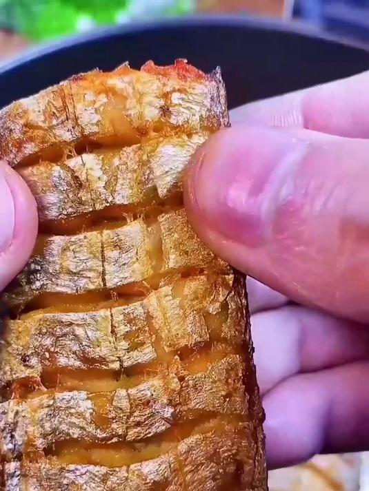 新鲜带鱼中段,肉厚细嫩,家常做菜常用款