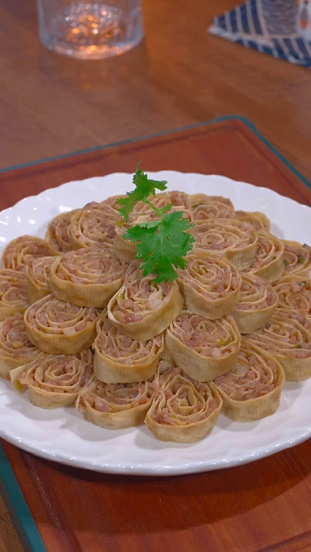 中秋节必备的一道菜,千张肉卷,豆香伴随着肉香,好看又好吃#千张做法